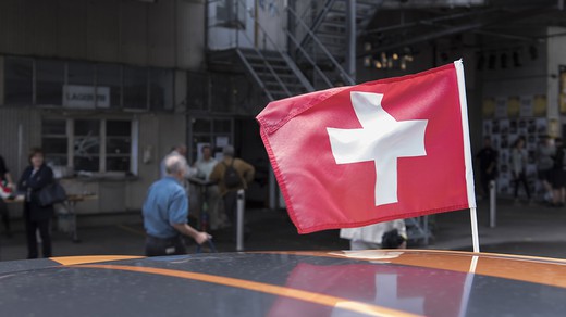 Bild von Fotogalerie Public Viewing mit Pedro Lenz und Beni Thurnheer